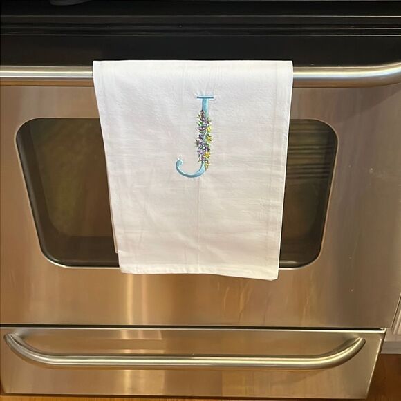 Embroidered DG Collections 100% Cotton 27"x27" Flour “J” Monogram Towel - Picture 3 of 7